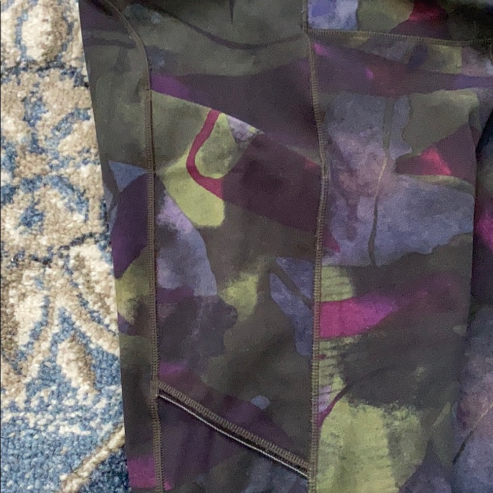 LULULEMON PANTS - Picture 3 of 3